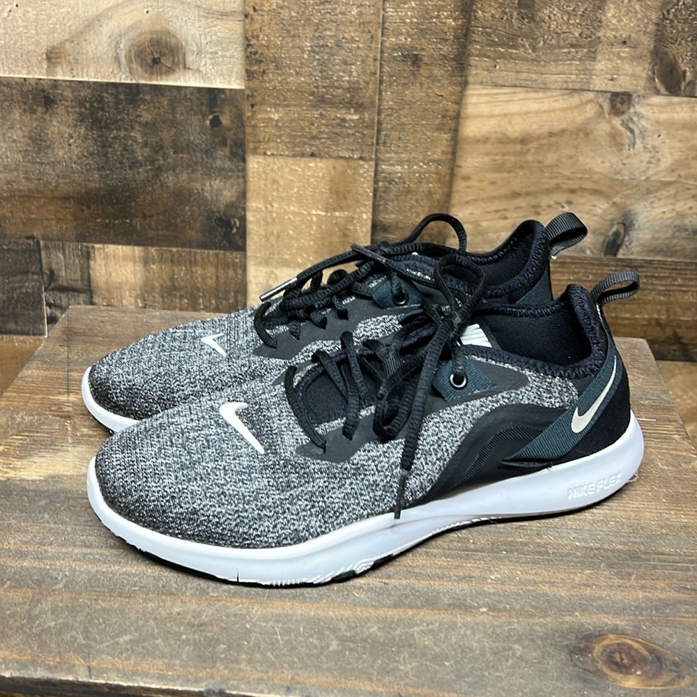 Nike Black Flex Trainer Sneaker Shoes‎ AQ7491-002 Women's Size 7.5